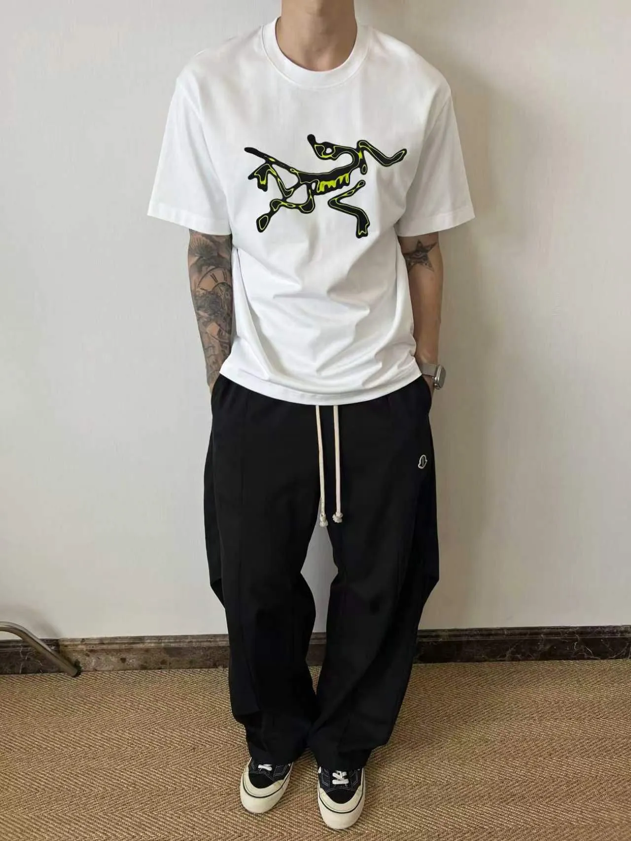 Arc’ter/ New Arrival ， ， ， ， T Same Style。 :Black White Blue Gray Size:S（90-130 ） M（125-140 ） L（135-160 ） XL（160-180 ） XXL（180 ）